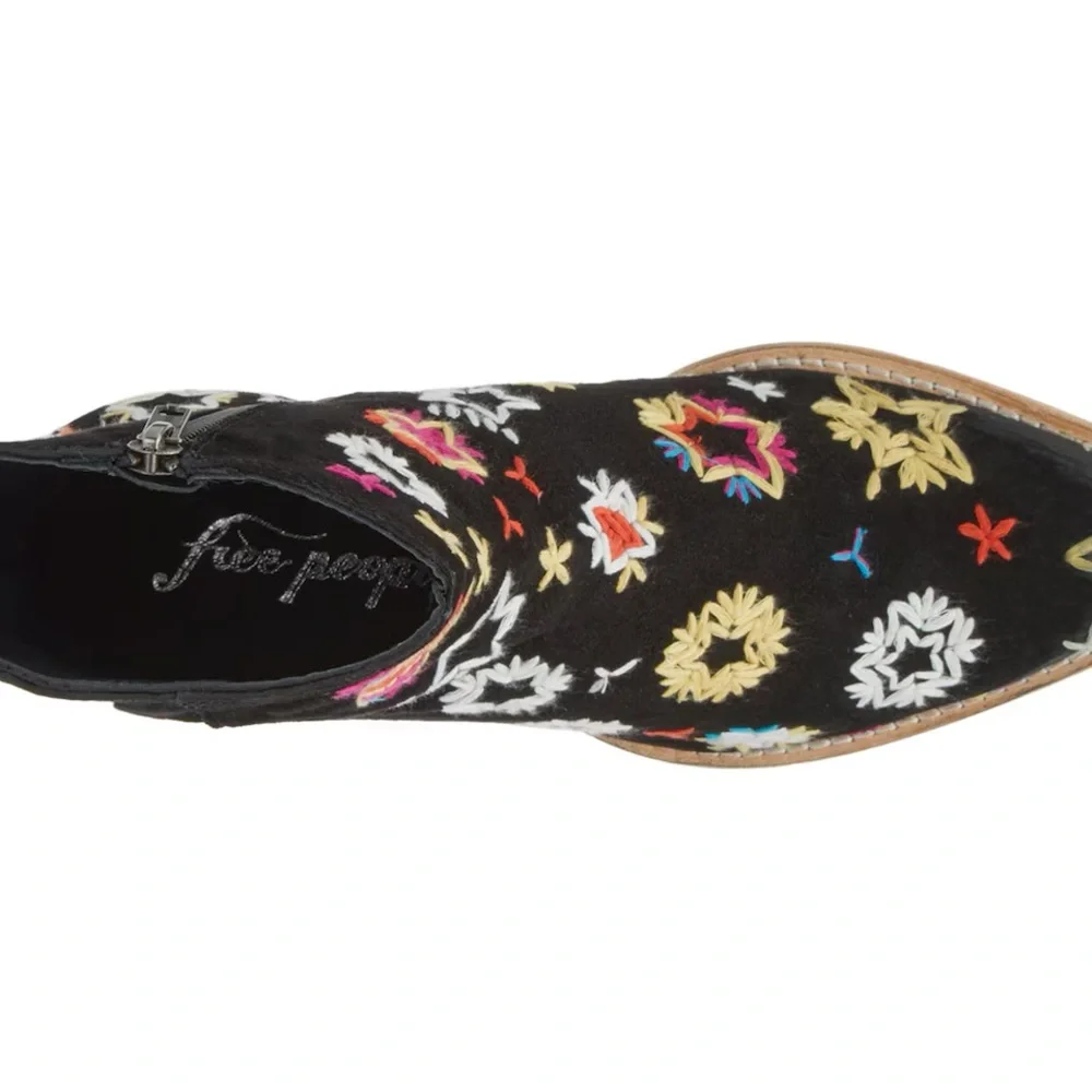 #284💜385💜 BRAND NEW IN BOX FREE PEOPLE EMBROIDERED BOWERS ANKLE BOOTS - Picture 6 of 11